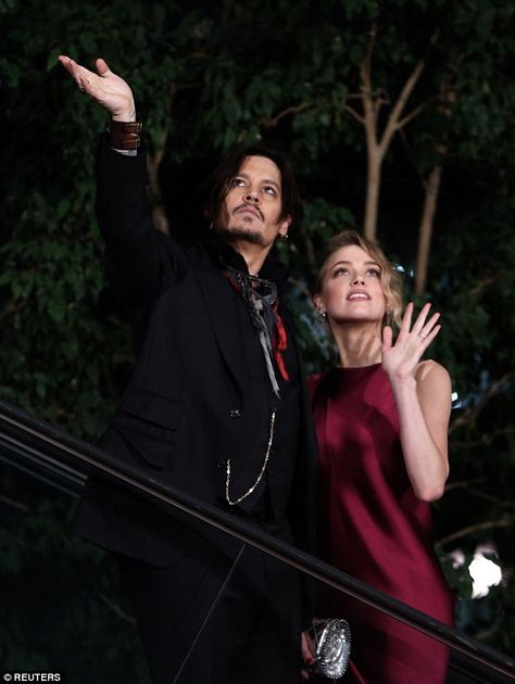 Johnny Depp Island, Johnny Depp Family, Johnny Depp Amber Heard, Johnny Depp And Amber Heard, Johnny Depp And Amber, Johnny Depp Pictures, Young Johnny Depp, Johnny Depp Movies, Here's Johnny