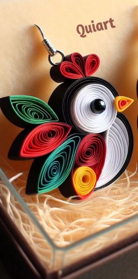 Paper Quilling Earrings Tutorial, Quilling Keychains Diy, Kviling Ideas, Quilling Keychains, Quiling Paper Art, Quilling Arts, Free Quilling Patterns, Handmade Flowers Tutorial, Quilling Flower Designs