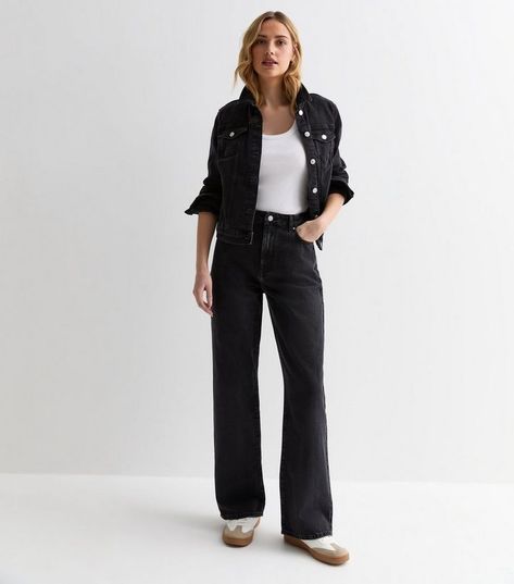 Black Wide Leg Denim Outfit, Wide Leg Jeans Black Outfit, High Rise Wide Leg Jeans Outfit, Wide Leg Black Jeans Outfit, Black Wide Leg Jeans Outfit, Wide Leg Black Jeans, Black Wide Leg Jeans, Wide Leg Jeans Outfit, High Waist Wide Leg Jeans