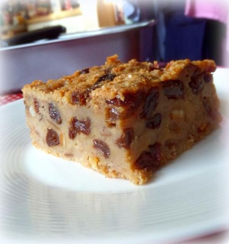 Old Time Bread Puddingfrom The English Kitchen English Bread Pudding, Stale Bread Recipes, Traditional Bread Pudding, Pudding Recept, English Bread, Old Fashioned Bread Pudding, Bread And Butter Pudding, Bread Pudding Recipe, Stale Bread