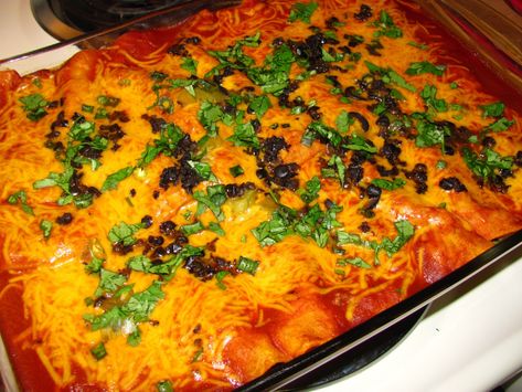 For the Love of Food: Pioneer Woman's Perfect Enchiladas Mexican Chicken Rice Casserole, Mexican Chicken Rice, Mexican Rice Casserole, Mexican Chicken And Rice, Hispanic Recipes, Enchilada Ingredients, Creamy Chicken Enchiladas, Chicken Rice Casserole, Quick Dinners