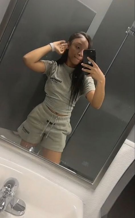 Essential Shorts Outfit, Essentials Tshirt, Grey Shorts Outfit, Short Set Outfit, Essentials Shorts, Mirror Flicks, Cute Clothing Stores, Mirror Pics, Shorts Outfit