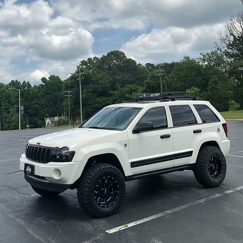 WK JEEP CLUB™ 🇺🇸 on Instagram: “🇺🇸 THE OFFICIAL NUMBER 1 WK JEEP PAGE🌍 USE OUR CLUB HASHTAG➡️ #WKjeepClub  #OòIIIIIóO . Owner : @jailyne24k . ✔ DM OR TAG US IN YOUR BEST…” Jeep Laredo, Grand Cherokee Lifted, Jeep Wk, Jeep Srt8, Jeep Zj, Sky Car, 2006 Jeep Grand Cherokee, Jeep Wj, New Jeep