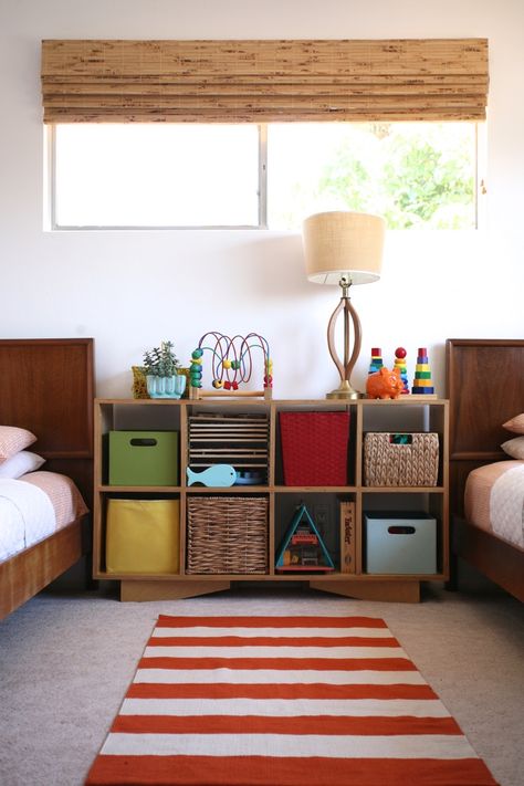 Mid Century Kids Bedroom, Small Shared Kids Bedroom, Modern Toddler Room, Mid Century Bookshelf, Ikea Playroom, Big Kid Bedroom, Plywood Diy, Toy Shelf, Decor Bedroom Ideas