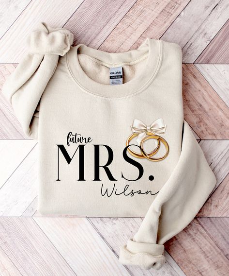 Mrs Crewneck, Name Sweatshirt, Mrs Sweatshirt, Bride Sweatshirt, Mens Gemstone Rings, Honeymoon Shirts, Rings Mens Wedding Bands, Personalized Bride, Future Mrs