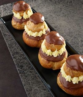 Une recette irrésistible, originale, pour tous les jours et pour tous les goûts ! Dessert Chef, Applesauce Cake, French Patisserie, Choux Pastry, British Baking, Köstliche Desserts, French Pastries, Cake Ingredients, Just Desserts