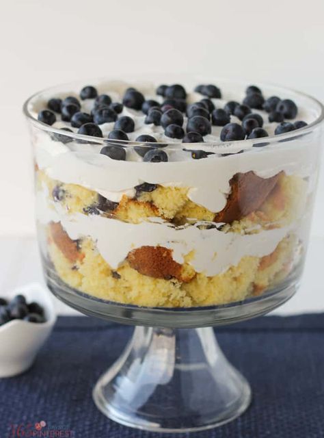 Funfetti Trifle, Easter Trifle Desserts, Blueberry Trifle Recipe, Dairy Free Trifle, Oreo Brownie Trifle, Trifle Easy, Lemon Blueberry Trifle, Lemon Trifle, Blueberry Trifle