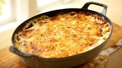 Gratin Dauphinois (Potatoes au Gratin) - Entertaining with Beth Entertaining With Beth, French Potatoes, Layered Potato, Easy Thanksgiving Recipes, Potatoes Au Gratin, Potato Gratin, Potato Sides, Macaron Recipe, Little Life