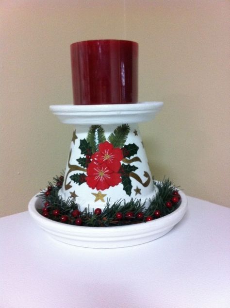 Clay Pot Crafts Christmas, Christmas Clay Pots, Clay Pot Candle Holders, Clay Pot Candle, Flower Pot Candle Holder, Pot Craft, Terra Cotta Pot Crafts Diy, Clay Pot Projects, Pot Art