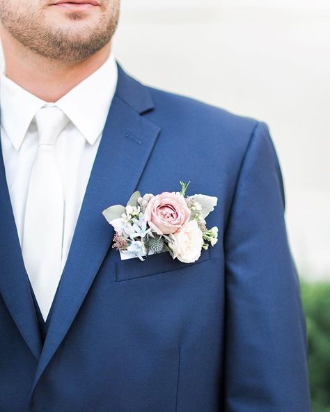 Flowers in your pocket instead of a boutonnière or a pocket square?! Im obsessed! @lindsayelizabethevents the florals for this wedding were perfection! Bridal Boutonnieres, Wedding Foliage, Boutonniere Ideas, Pocket Boutonniere, Pocket Flowers, Wedding Miscellaneous, Blue Boutonniere, Pink Boutonniere, Ivory Wedding Flowers