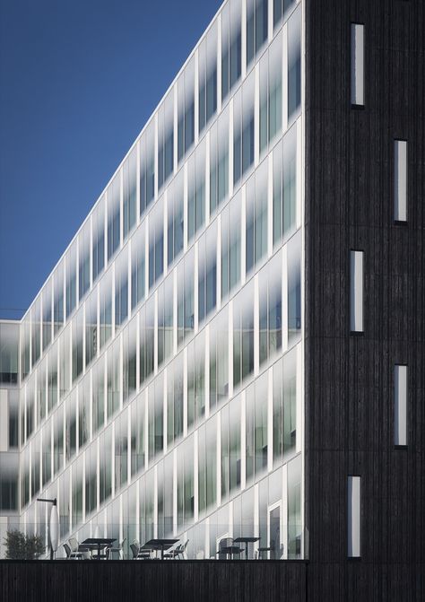 Gallery of Headquarters ‘Le Duff Group’ / Ateliers 2/3/4/ - 22 Fritted Glass, Facade Pattern, Building Skin, Office Building Architecture, Glazed Glass, Glass Office, Office Tower, Glass Facades, Wall Finishes