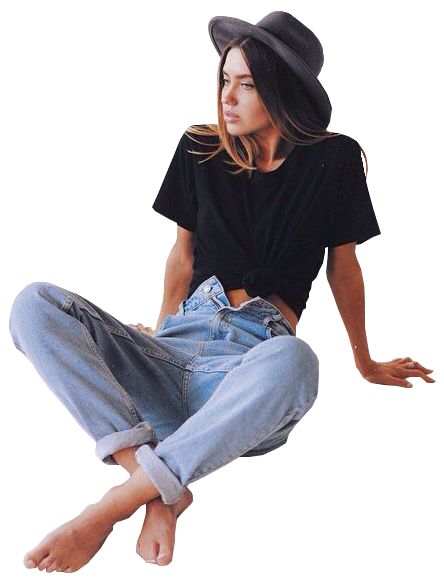 Mom Jeans Outfit Winter, Winter Mode Outfits, Studio Photography Poses, Mom Jeans Outfit, 90s Fashion Outfits, Model Poses Photography, Trendy Swimwear, Foto Poses, Outfit Jeans