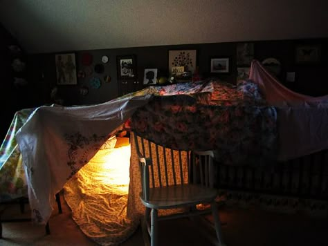 Blanket Tent, Blanket Forts, Blanket Fort, Nostalgia Aesthetic, Nostalgia Core, Childhood Nostalgia, Better Future, The Search, Our Planet