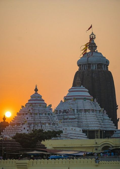 Jagnath Puri Image, Puri Jagannath Temple, Jagannatha Beautiful Images, Sri Jagannath, Unreal Places, Iphone Mirror Selfie, Jagannath Temple Puri, Jagannath Temple, Tirupati Balaji