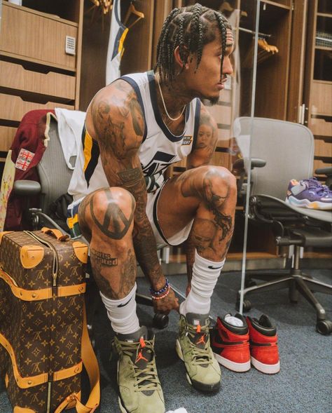 Basketball Player Aesthetic, Baltimore Fashion, Court Fits, Basketball Tattoos, Leg Sleeve Tattoos, College Basketball Players, Leg Tattoo Ideas, Jordan Clarkson, Basketball Background