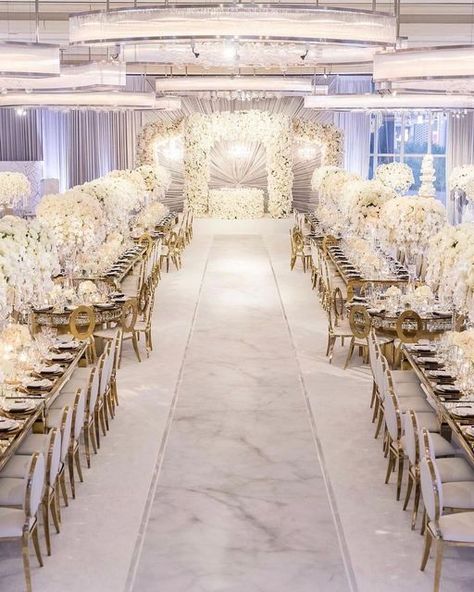 White And Gold Wedding Themes, Individual Wedding Cakes, Grace Ormonde Wedding Style, White Wedding Decorations, Wedding Hall Decorations, Luxury Wedding Decor, Gold Wedding Theme, Waldorf Astoria, Las Vegas Wedding