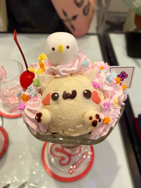 Maid Cafe Aesthetic, Valentines Cakes And Cupcakes, Dessert Theme, Cafe Ice Cream, Ice Cream Sunday, Kawaii Ice Cream, Japanese Cafe, Maid Cafe, Cute Bakery