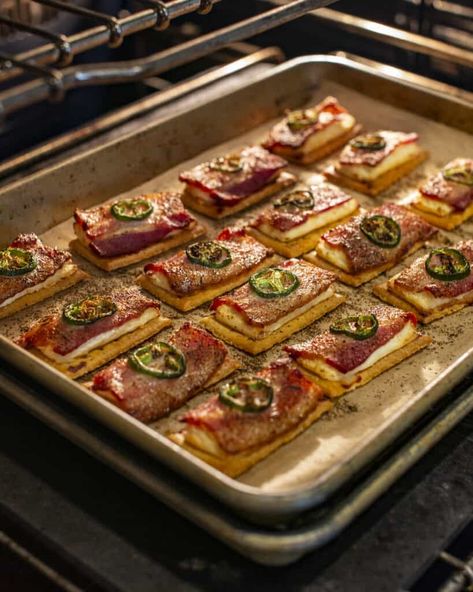 Candied Bacon Crackers, Jalapeno Appetizer, Bacon Crackers, Bacon Cracker, Crackers Appetizers, Club Crackers, Stuffed Jalapenos With Bacon, Thick Cut Bacon, Bbq Seasoning