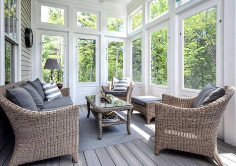 The Top 56 Sunroom Furniture Ideas - Interior Home and Design - Next Luxury Sunroom Wicker Furniture, Four Season Room Furniture Ideas, Square Sunroom Furniture Layout, Wicker Sunroom Decorating Ideas, Rattan Sunroom, Wicker Sunroom, Small Sunroom Furniture Ideas, Sunroom Couch Ideas, Sunroom Layout Furniture Arrangement