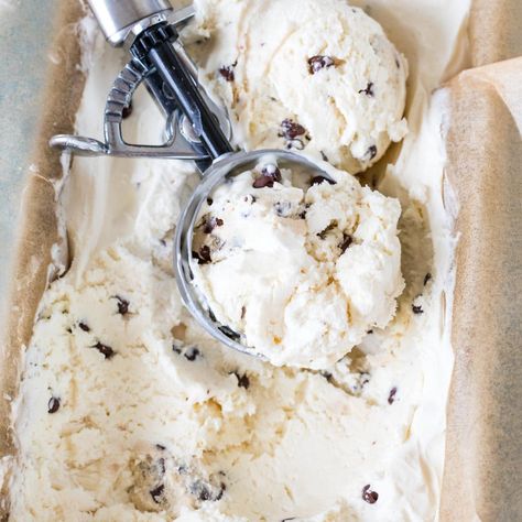 Cookie Dough Ice Cream Funfetti Cookie Dough, Chocolate Chip Cookie Dough Ice Cream, Fancy Ice Cream, Sugar Spun Run, Homemade Cookie Dough, Edible Cookie Dough Recipe, Homemade Cookie, Easy Ice Cream Recipe, Ice Cream Containers