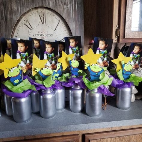 Buzz Light Year Photoshoot, Buzz Lightyear Centerpieces, Buzz Light Year Centerpieces, Buzz Centerpiece, Pizza Planet Centerpiece, Buzz Lightyear Table Decorations, Buzz Lightyear Dessert Table, Buzz Light Year Birthday Party, Buzz Lightyear Backdrop