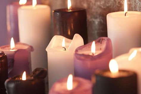 excellent soap site w/ lots of how-tos!!!! Colored Candles, Witch Candles, Yennefer Of Vengerberg, Candle In The Wind, Rooms Ideas, Candle Glow, Deco Originale, Bohol, Homemade Candles