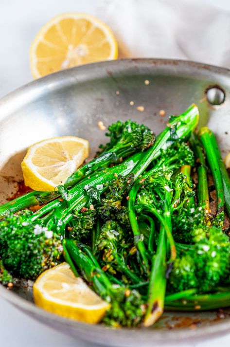 Lemon Garlic Brocollini, Broccolitini Recipes, Brocolini Recipes Salad, Lemon Broccolini Recipe, Best Way To Cook Broccolini, Broccolini Side Dish, Brocolini Recipes Oven, Brocolli Side Dish Recipes, Brocollini Recipes Sauteed