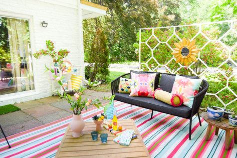 Colorful Patio Ideas, Colourful Patio, Outdoor Rugs Patio Ideas, Colorful Patio Decor, Painted Outdoor Furniture, Patio Upgrade, Backyard Upgrades, Natural Coffee Table, Backyard Dining