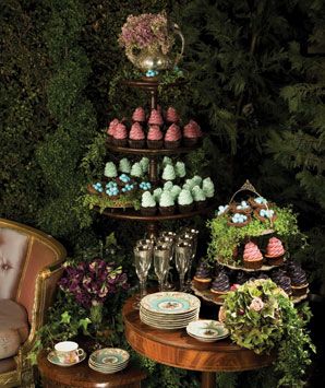 Appetizer Tablescape, Midsummer Nights Dream Party, Pretty Sweets, Tea Setting, Midsummer Nights Dream Wedding, Dessert Presentation, Dessert Station, Enchanted Forest Wedding, Pretty Tea