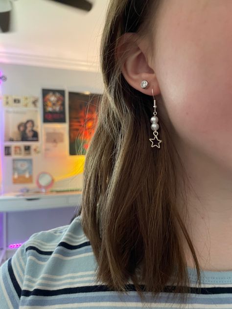 Aesthetic Star Earrings, Downtown Jewelry Aesthetic, Downtown Aesthetic Jewelry, Star Girl Jewelry, Downtown Girl Earrings, Downtown Girl Accessories, Silver Jewelry Aesthetic Earrings, Earring Inspo Silver, Star Earrings Aesthetic