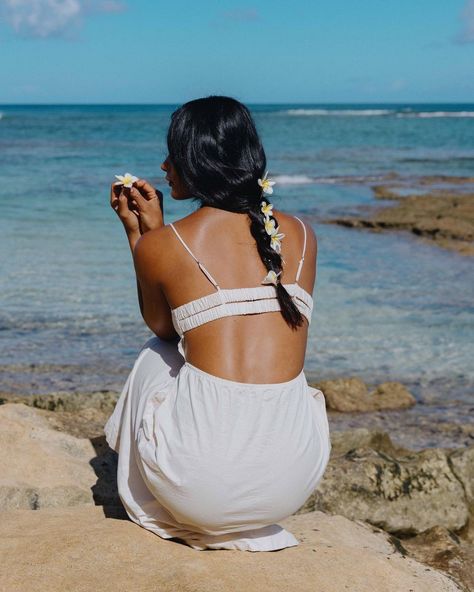 Mahina Florence Hawaii | 🌼Every island girl loves @freepeople especially their newest collection, free-est. #FeelFreeinFP 🐚 📷 @tahneinei | Instagram Island Girl, Infp, Florence, Hawaii, Free People, Feel Free, On Instagram, Instagram