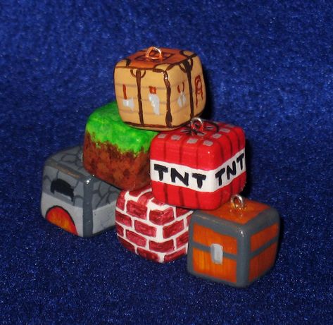 Minecraft Blocks, Colorful Inspiration, Polymer Jewelry, Cute Clay, Fimo Clay, ดินปั้น Polymer Clay, Clay Design, Polymer Clay Charms, Diy Clay Crafts