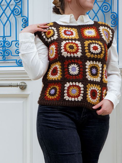 Square Crochet Sweater, Granny Square Crochet Sweater, Crochet Fits, Vest Colorful, Granny Square Vest, Intermediate Colors, Crochet Sweater Vest, Granny Square Sweater, Coaster Pattern