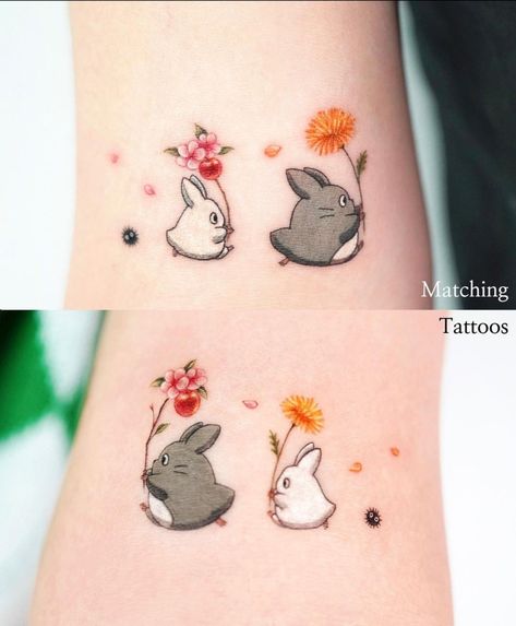 Totoro Sister Tattoo, Studio Ghibli Sister Tattoo, Matching Tattoos Ghibli, Anime Sister Tattoos, Totoro Matching Tattoo, Matching Tattoos Studio Ghibli, Small Totoro Tattoo, Matching Ghibli Tattoos, Matching Studio Ghibli Tattoos