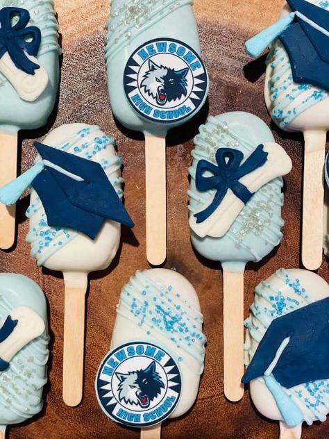 Graduation Cake Popsicles, Yale Graduation, Graduation Cakesicles, Graduation Strawberries, Grad Treats, Cake Sickles, Cake Sicles, Graduation Cake Pops, Sweet Business