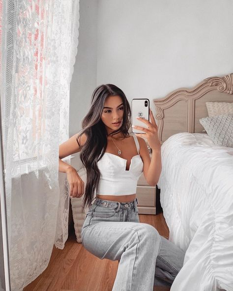 Alyssa Nicole❈ on Instagram: “Home🤍Top// @revolve @songofstyle #revolvearoundthehouse” Summer Outfit Design, Cartoon Kiss, Alyssa Nicole, Insta Photography, Spring Love, Wedding Makeup Looks, Cute Couple Selfies, Braids For Black Hair, Fancy Outfits