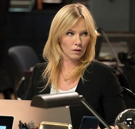 Svu Rollisi, Detective Fashion, Kelli Giddish, Sonny Carisi, Amanda Rollins, Elite Squad, Special Victims Unit, Olivia Benson, Law And Order Svu