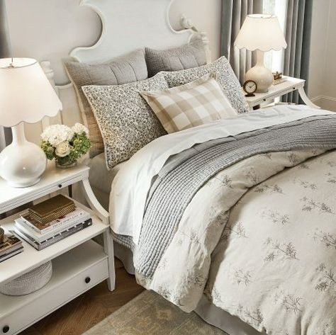 Neutral Guest Room Decor, Farm House Bedding, Full Size Bedding Ideas, Luxurious Bedding Ideas, Guest Room Bedding Ideas, Layering Bedding Ideas, Cottage Style Bedding, King Bedding Ideas, Pom Bedding