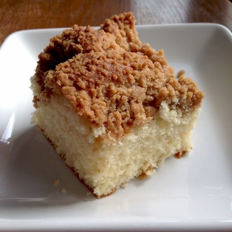 Bisquick Velvet Crumb Cake Recipe, Velvet Crumb Cake, Bisquick Coffee Cake Recipe, Carbquik Recipes, Rhubarb Cake Recipes, Crumb Coffee Cakes, Crumb Cake Recipe, Rhubarb Cake, Bisquick Recipes