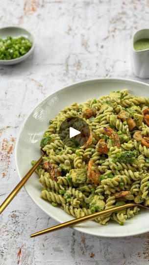 30K views · 3.5K reactions | GRILLED CAJUN SHRIMP AND CREAMY BASIL PESTO FUSILLI SALAD
grilled Cajun shrimp and fusilli pasta tossed in a creamy basil pesto dressing with avocado and spring onion.

Something light and fresh for this hot summer evening. Comes together in no time and can be served as a main or as a side to some grilled meat and veggies😋 (you can substitute the shrimp with chicken) 

#pasta #pastasalad #fusilli #fusillipasta #shrimp #creamycajunprawns #cajunshrimp #grilledchrimp #avocado #avocadosalsa #avocadosalad #lightmeals #easymeals #weeknightdinner #midweekmeals #summerdinner #summerrecipes #winnerwinnerchickendinner #chickenrecipes #prawns #prawnrecipes #sundaylunch #braai #braaivibes #sundaykos #sevencolors #comfortfood #southafricanfoodies #food24_sa #goodeats | Nat Shrimp Recipes Pesto, Shrimp With Pesto, Shrimp And Veggie Pesto Pasta, Basil Pesto Shrimp Pasta, Creamy Pesto Shrimp, Meat And Veggies, Pesto Dressing, Fusilli Pasta, Prawn Recipes