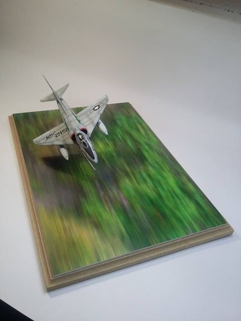 Plane Diorama, Vietnam Diorama, Model Airplanes Display, Hot Wheels Room, Avion Rc, Scale Model Ships, Military Modelling, Military Diorama, Aircraft Art