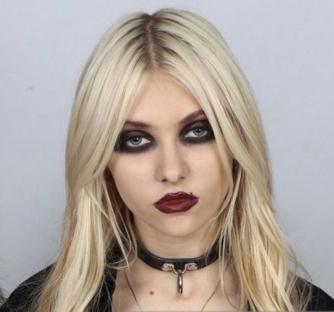 Taylor Momsen Aesthetic, Taylor Momsen Style, Taylor Momson, Taylor Michel Momsen, Swag Makeup, The Pretty Reckless, Taylor Momsen, Goth Makeup, Aesthetic Makeup