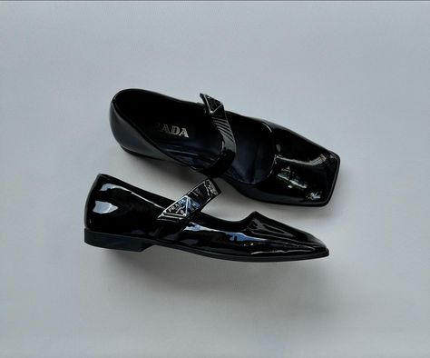 PRADA Mary Jane size 38 13,500 Pair only No inclusions Mary Janes, Prada