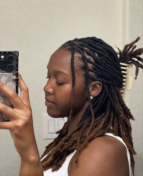 Locs 4c Hair Black Women, Medium Dreads Black Women, Locs On 4c Hair, Dreadlocks Styles For Women Black, Medium Length Loc Styles, Dreadlocks Black Women, Woman With Dreadlocks, Dreads Black Women, Loc Hairstyles