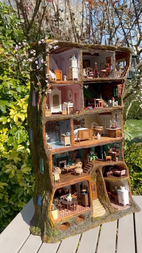 Casa Fantasy, Crafts For Toddlers, Doll House Plans, Doll House Crafts, Sleepover Ideas, Furniture Small Spaces, Miniature Diy, Diy Activities, Fairy Garden Diy