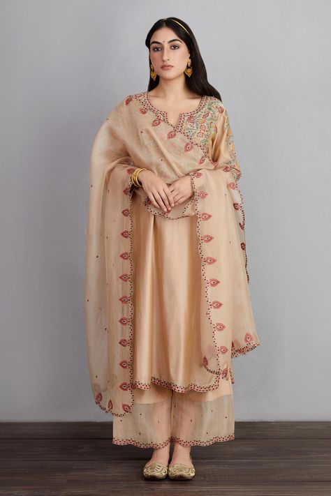 Shop for these amazing collections of Beige Kurta And Pant: Handwoven Chanderi; Dupatta & Chandan Sehmat Set For Women by Torani online at Aza Fashions. Pakistani Kurta Pant Design, Cotton Party Wear Suits, Organza Kurta Designs, Silk Embroidery Suits, Pure Silk Suits, Organza Kurta, Beige Kurta, Beige Embroidery, Dupatta Style