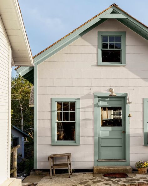 House With Green Door, Inviting Paint Colors, Painting The Front Door, Cottage Exterior Colors, Orange Door, Clapboard Siding, Beautiful Front Doors, Door Colors, Shingle Exterior