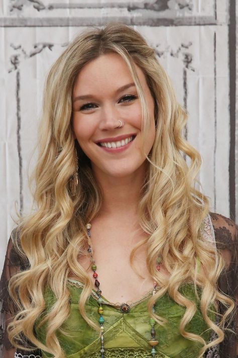 Joss Stone, Rock Outfits, Attractive People, Favorite Celebrities, Photo Printing, Dj, Fashion Inspo, Actresses, Long Hair Styles