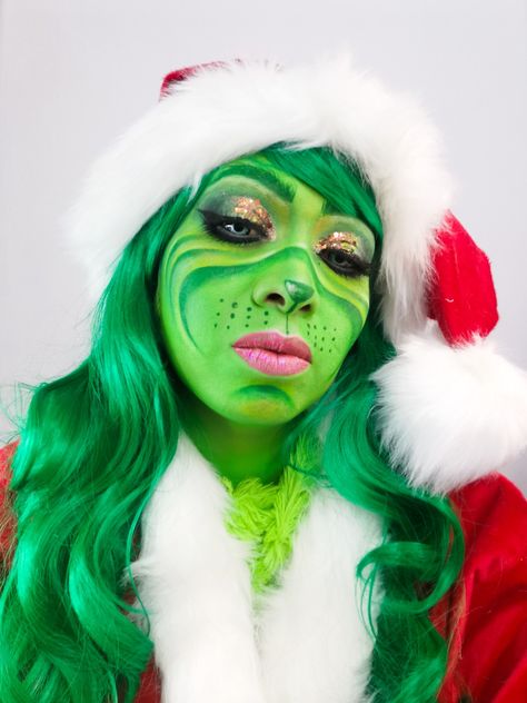 Facepaint Grinch - mujer - beauty Aerial Costume, Facepaint, Body Painting, Face Painting, Grinch, Face Paint, Carnival Face Paint, Carnival, Paint