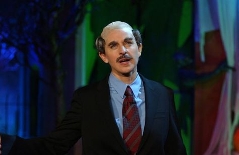 Pin for Later: A Brief History of Ellen DeGeneres's Amazing Halloween Costumes Dr. Phil (2003) Princess Eugenie And Beatrice, Mark Ballas, Essay Contests, Dr Phil, Toni Braxton, Mtv Videos, Nicole Richie, Creative Halloween Costumes, Ellen Degeneres